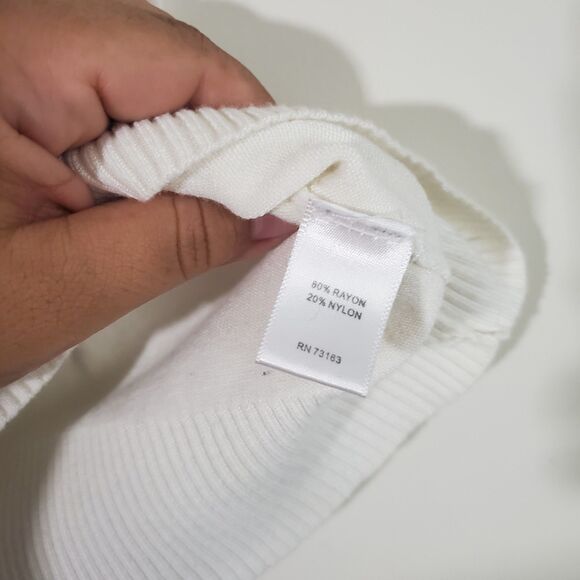 Cable & Gauge Sweater Large White Turtleneck Sleeveless Capsule Wardrobe Minimal - Picture 9 of 12